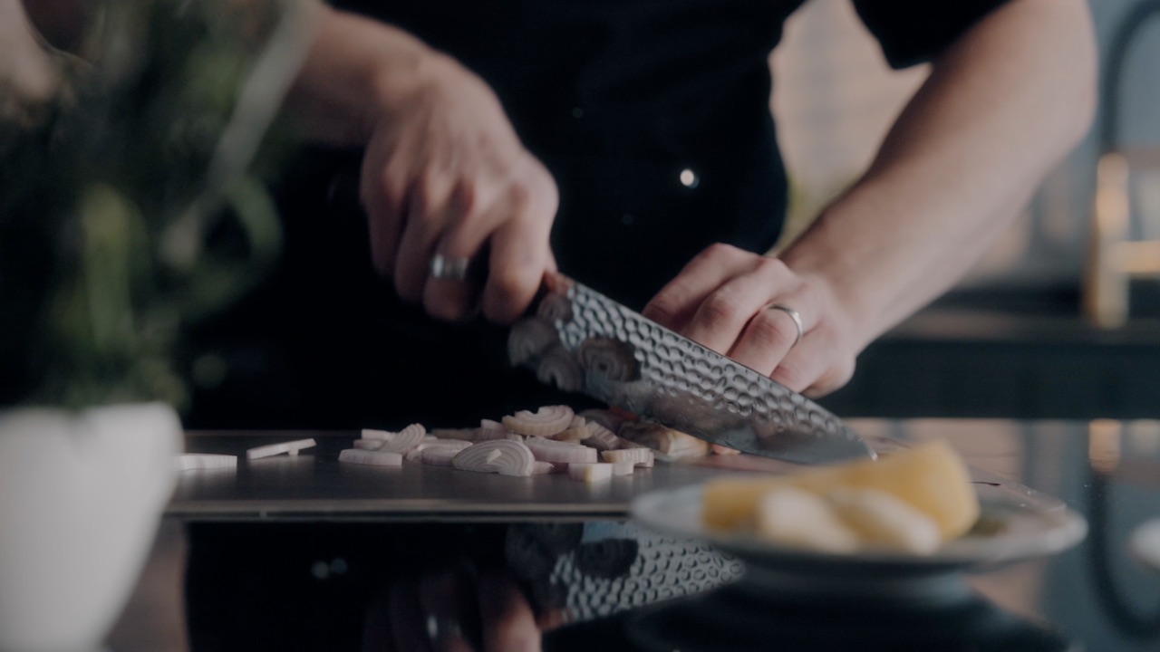 Restaurant B-Roll still 2
