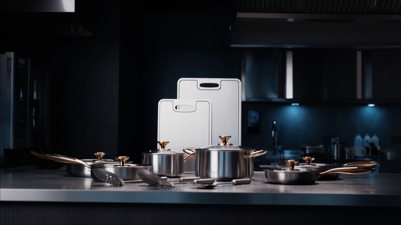 Restaurant Campaign still 1